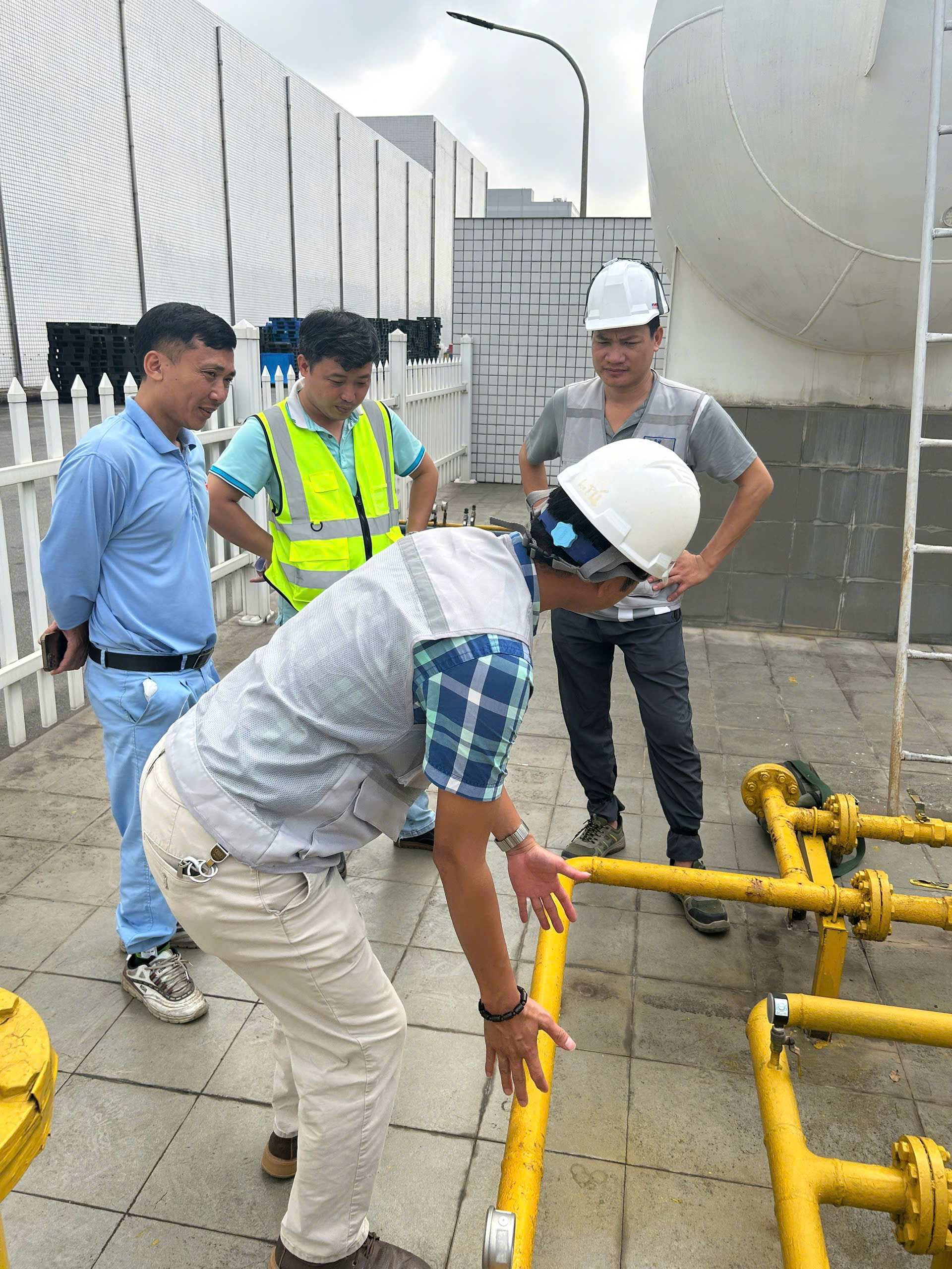 HỆ THỐNG ĐIỀU KHIỂN - GIÁM SÁT NĂNG LƯỢNG IoT ( KHÍ, GAS, STREAM.., TRẠM TBA) 4 23