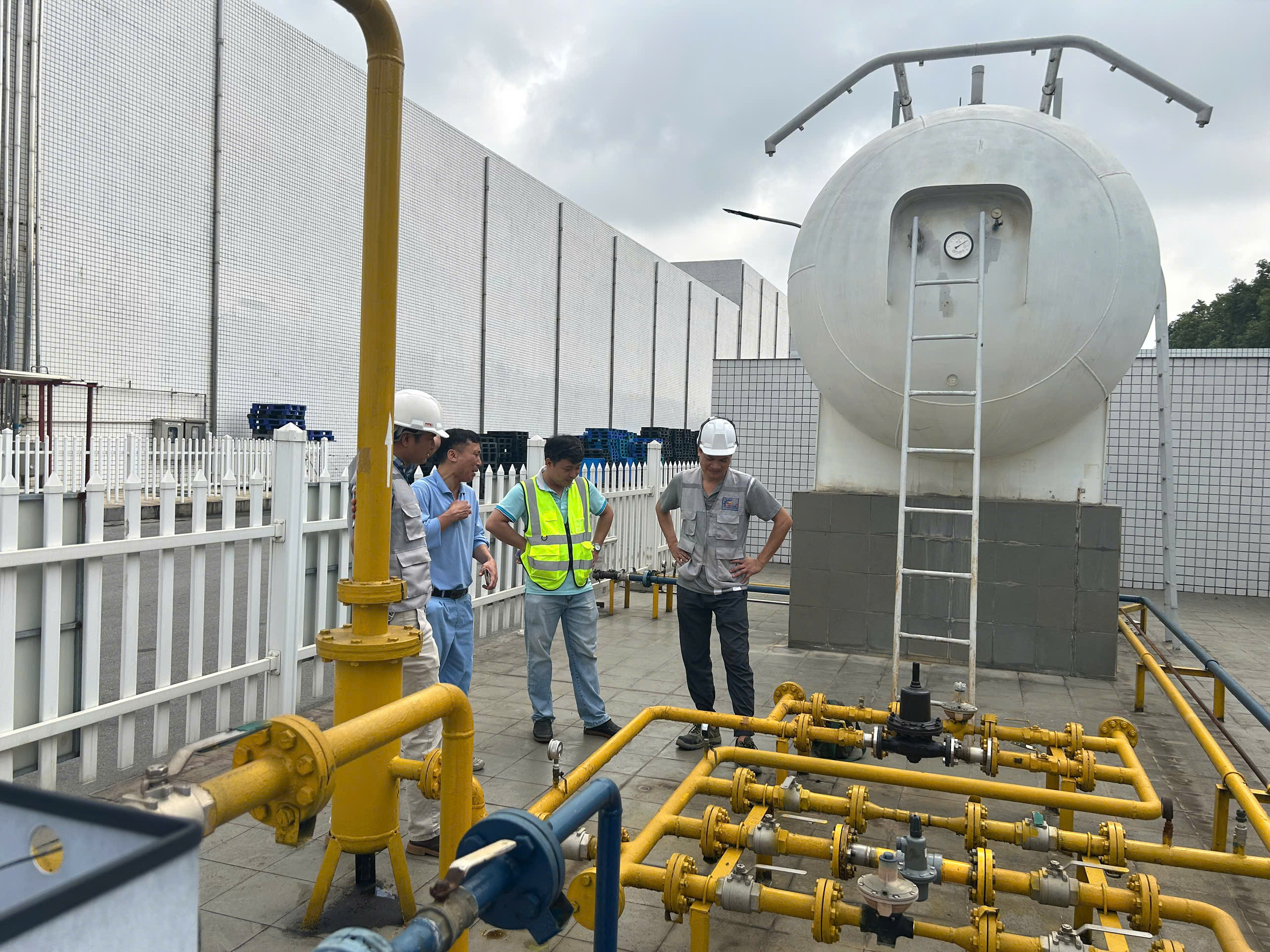 HỆ THỐNG ĐIỀU KHIỂN - GIÁM SÁT NĂNG LƯỢNG IoT ( KHÍ, GAS, STREAM.., TRẠM TBA) 5 24