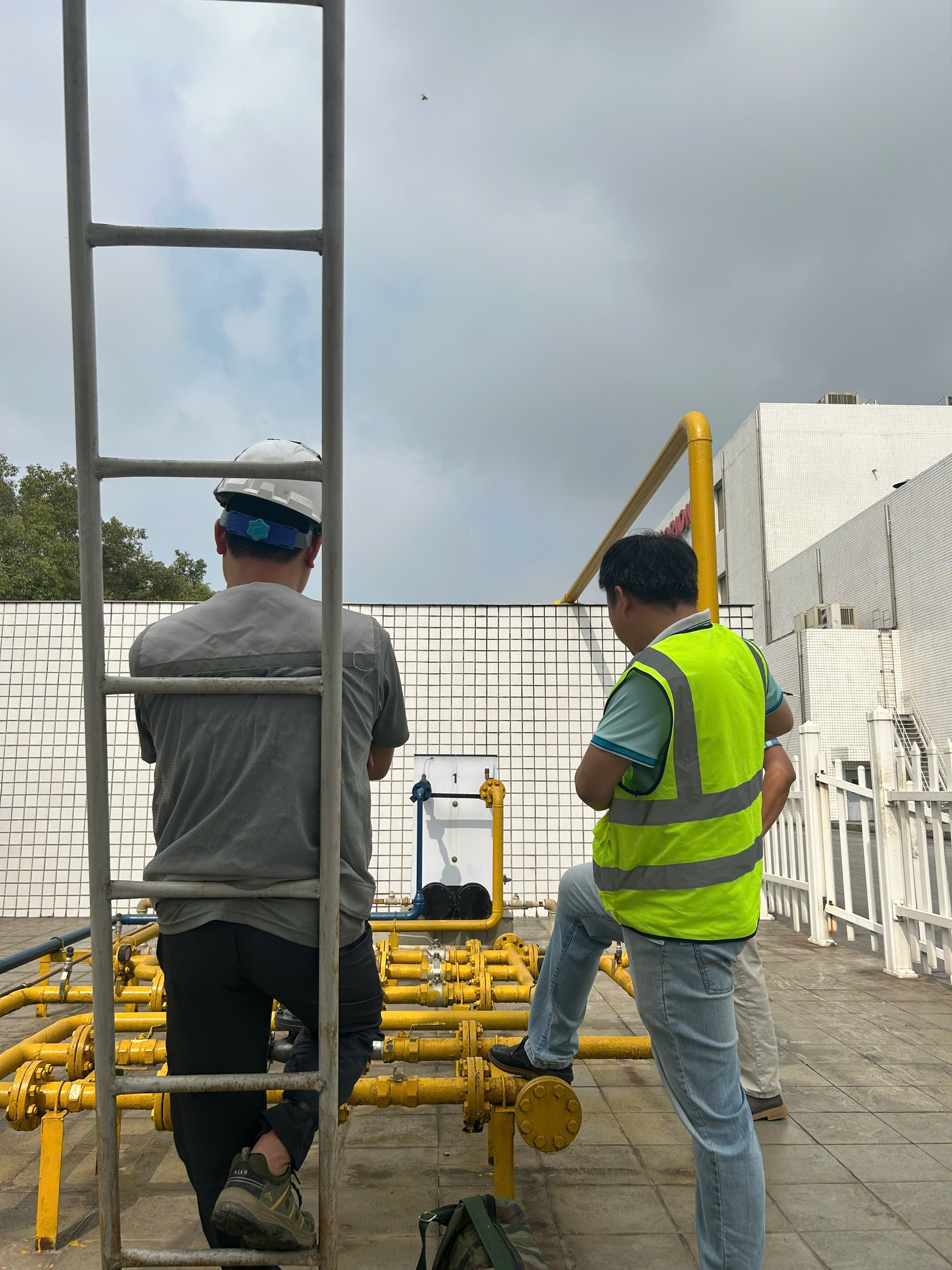 HỆ THỐNG ĐIỀU KHIỂN - GIÁM SÁT NĂNG LƯỢNG IoT ( KHÍ, GAS, STREAM.., TRẠM TBA) 8 27