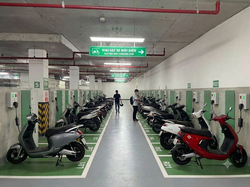 GIẢI PHÁP QUẢN LÝ VÀ KIỂM SOÁT BÃI SẠC RIÊNG CHO XE ĐIỆN TẠI CÁC TẦNG HẦM KHU CHUNG CƯ 3 bai 1